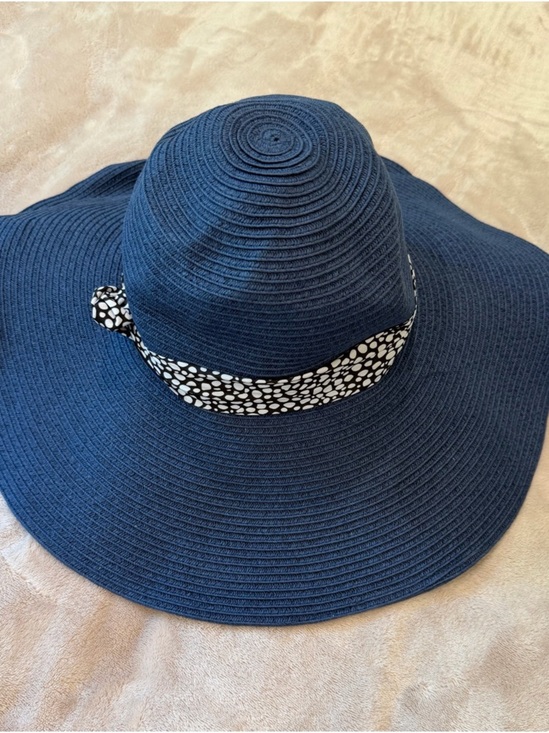 Serra Accessories - Serra Navy Wide-Brim Sun Hat with Black and White Band